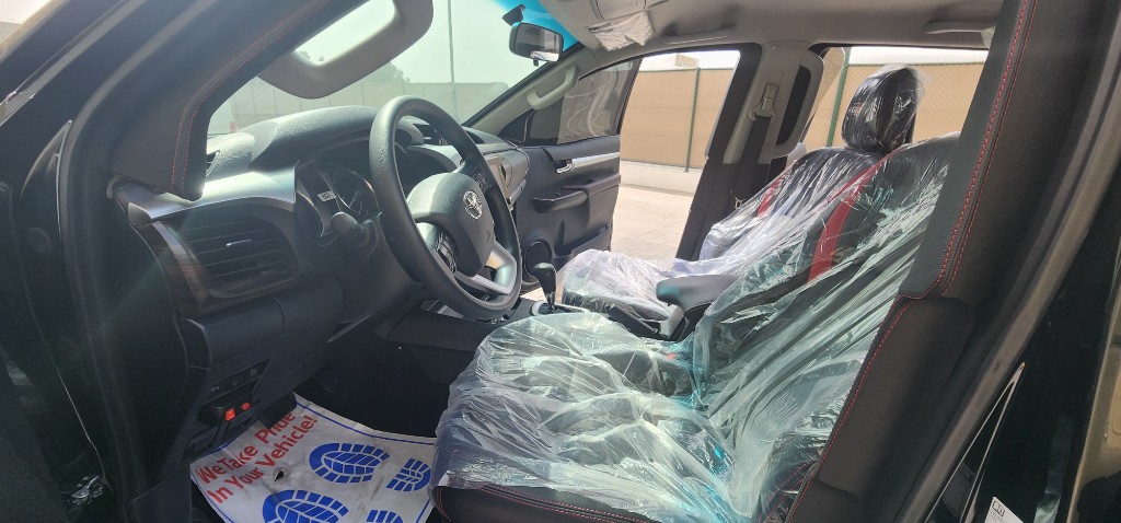 Toyota Hilux thumb 2