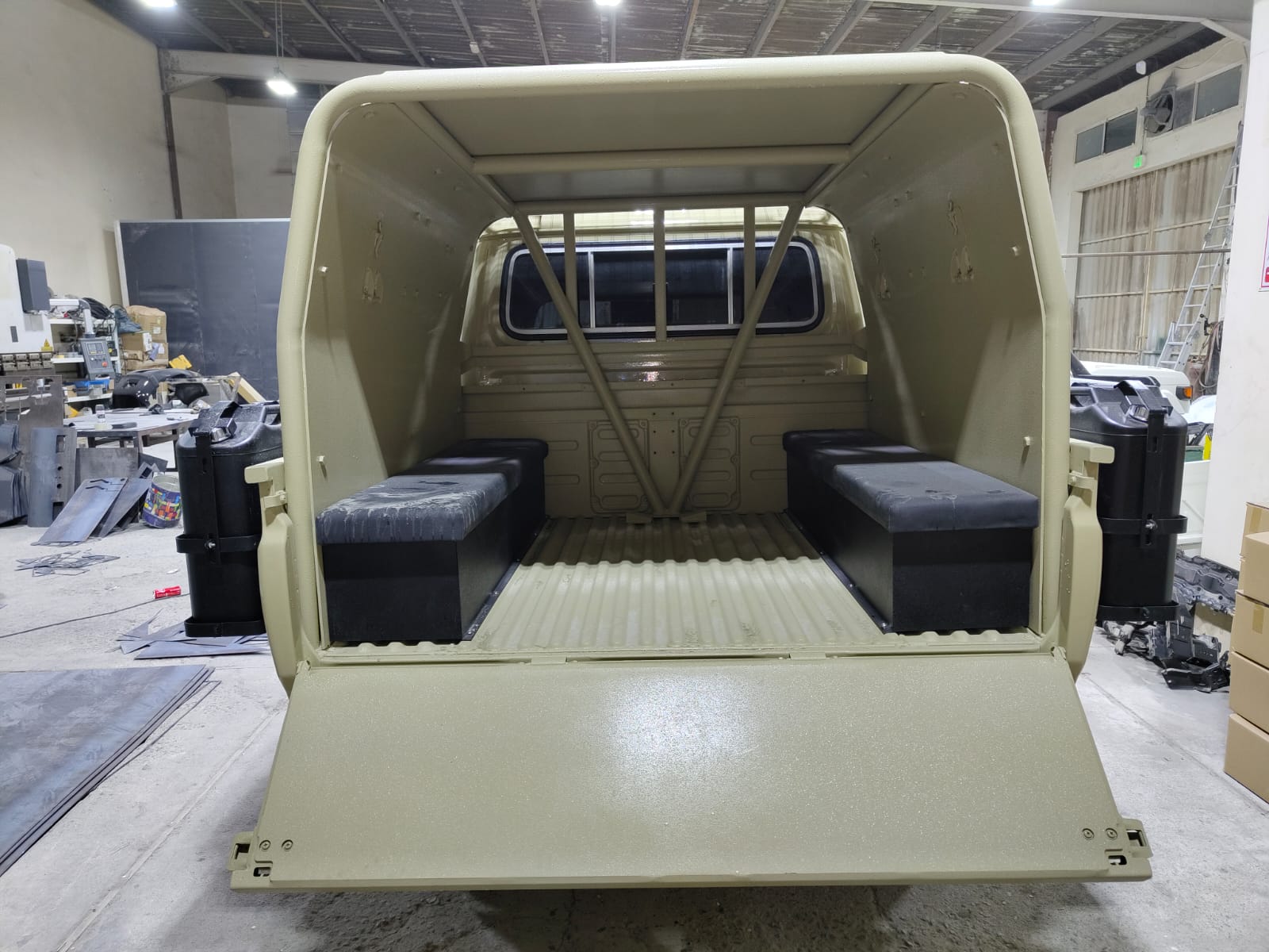 Toyota Land Cruiser 79 – Roll Cage Version thumb 6