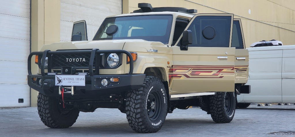 Toyota Land Cruiser 79 – Standard thumb 2