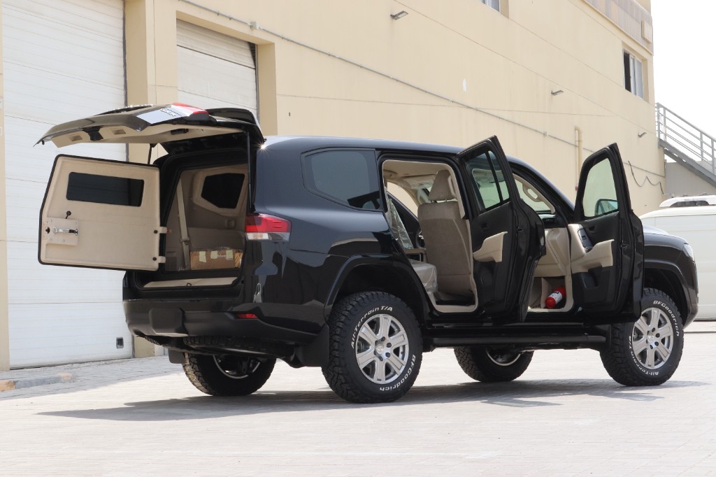 Toyota Land Cruiser 300 thumb 5