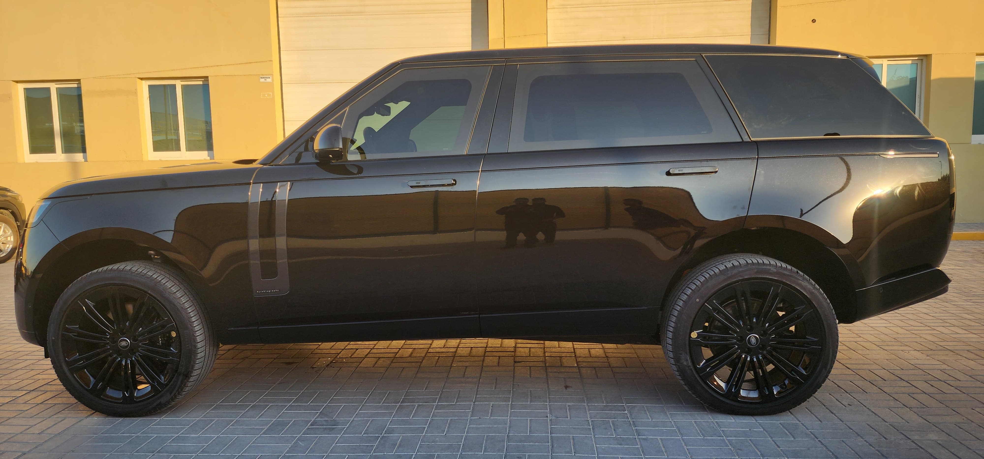 Range Rover thumb 4